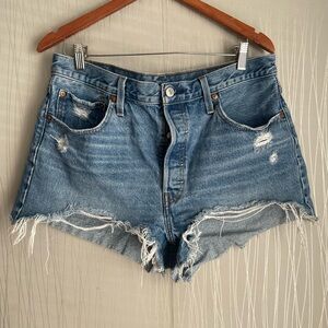 Levi’s Distressed Denim Cutoff Shorts Women’s 33 High Rise Frayed Hem Blue Jean